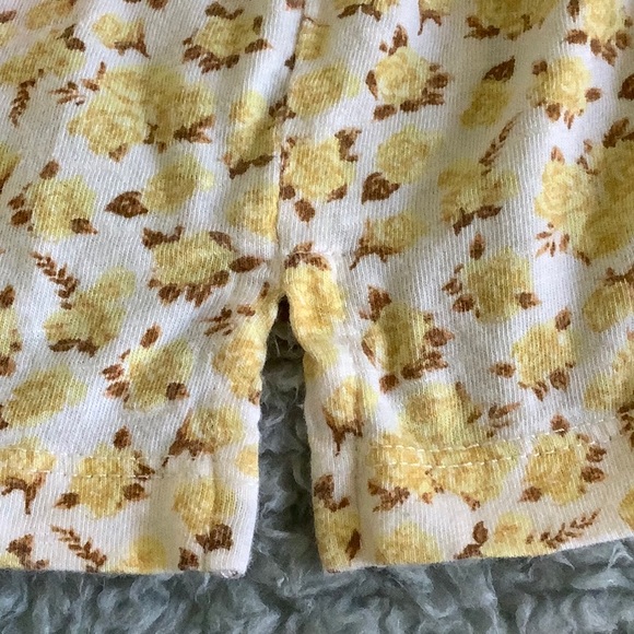 Style & Co Yellow Roses Floral Long Sleeved Tee Shirt Resale Size Medium - Picture 13 of 16